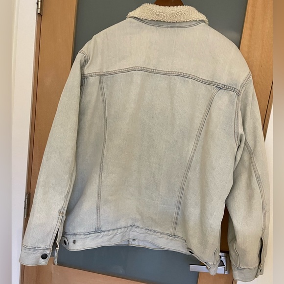 RELAXED FIT SHERPA TRUCKER JACKET - Picture 3 of 7